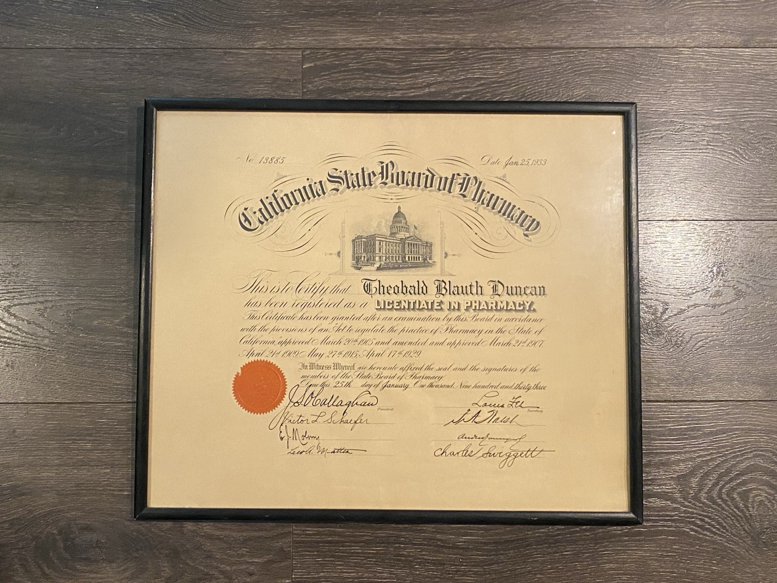 1933 CALIFORNIA STATE BOARD OF PHARMACY LICENTIATE IN PHARMACY WOOD GLASS FRAME