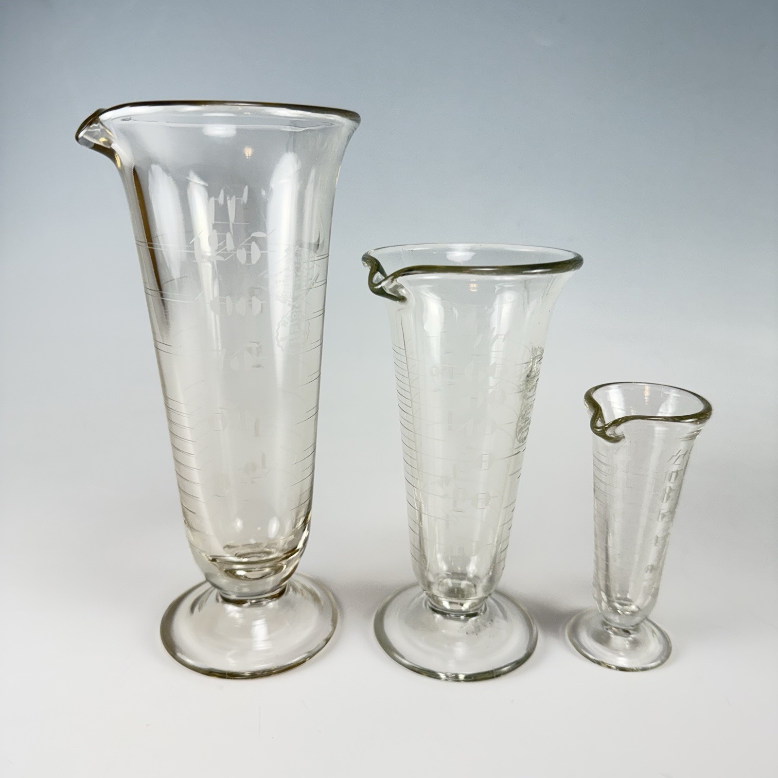 VTG 1930s Armstrongs Phenix Cone Shape Double Scale Pharmaceutical Graduates