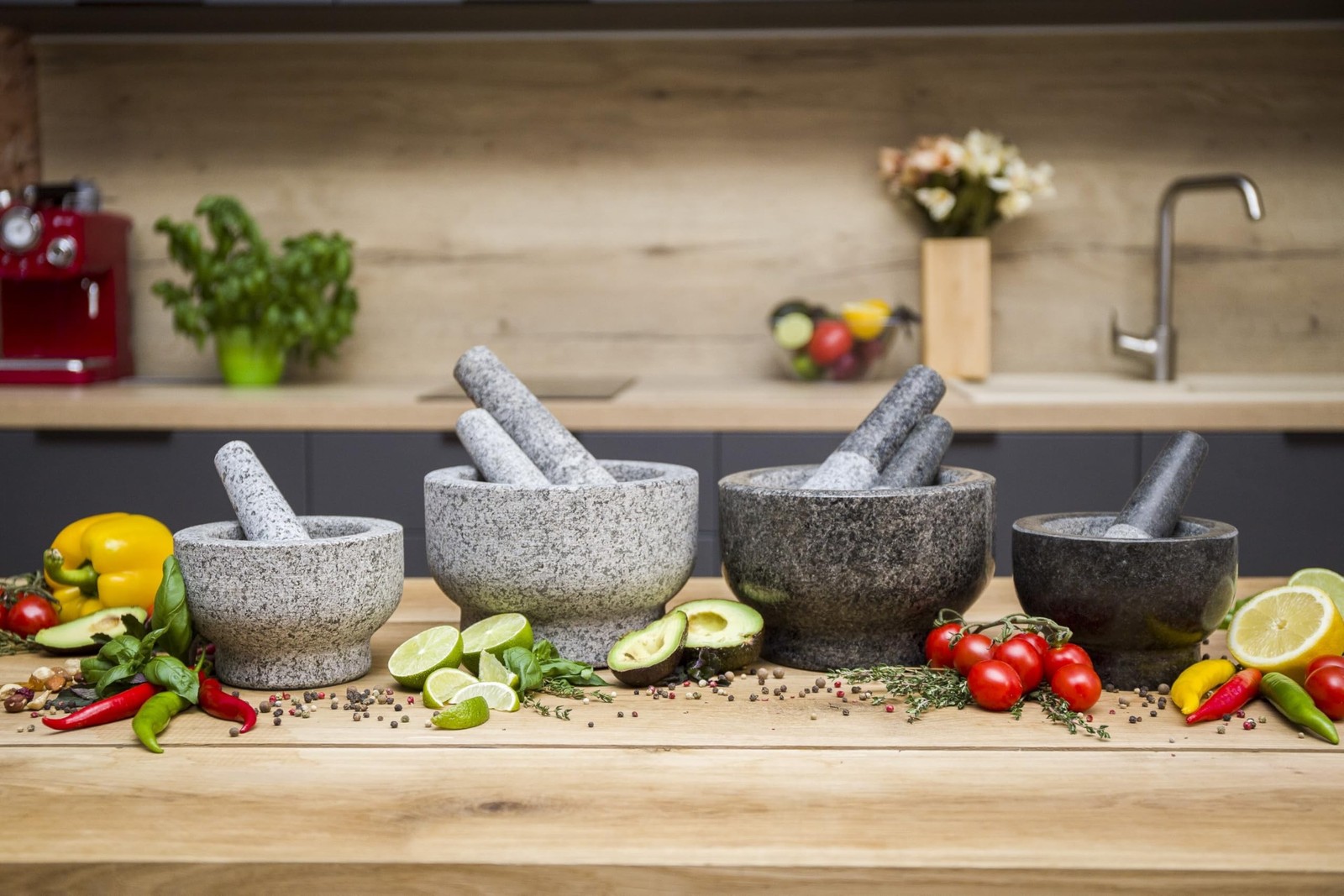 ChefSofi Extra Large 8 Inch 5 Cup-Capacity Mortar and Pestle Set – Black Poli…
