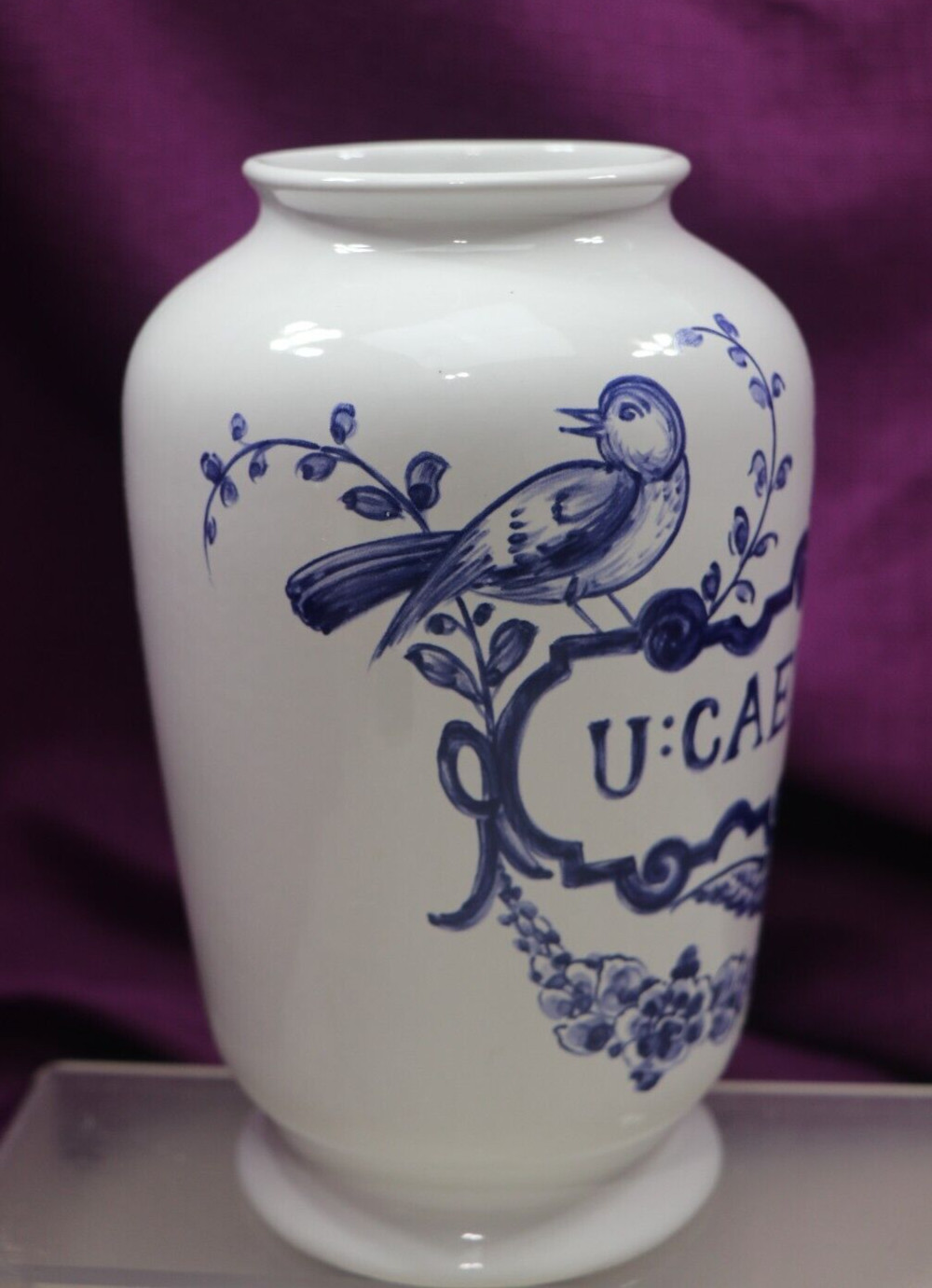 VINTAGE LILLY DRUG BLUE WHITE CERAMIC PHARMACY APOTHECARY JAR VASE U:CAELFUL:FO
