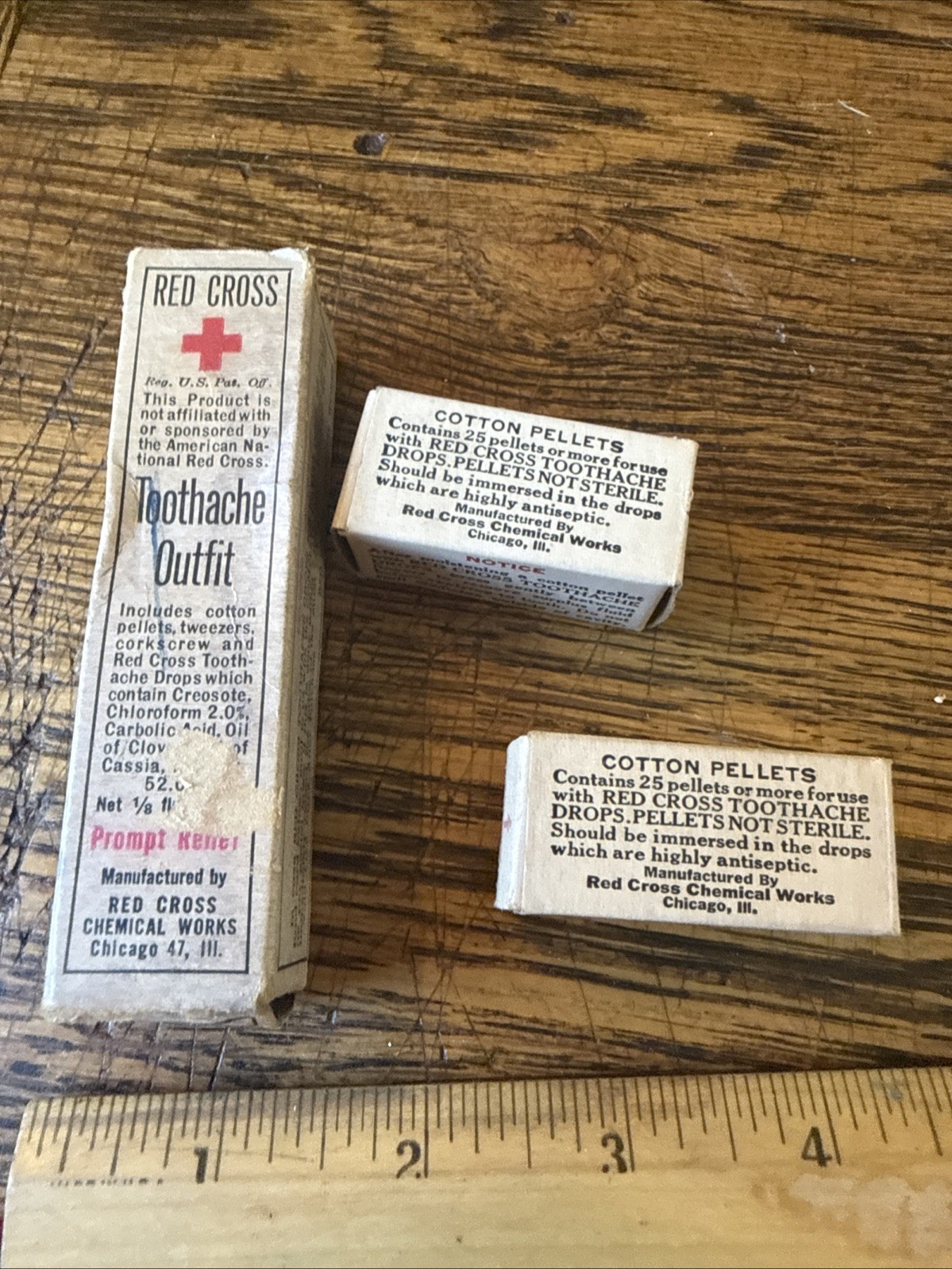 VINTAGE RED CROSS TOOTHACHE OUTFIT Chicago Illinois Chemical Works Cotton Pell