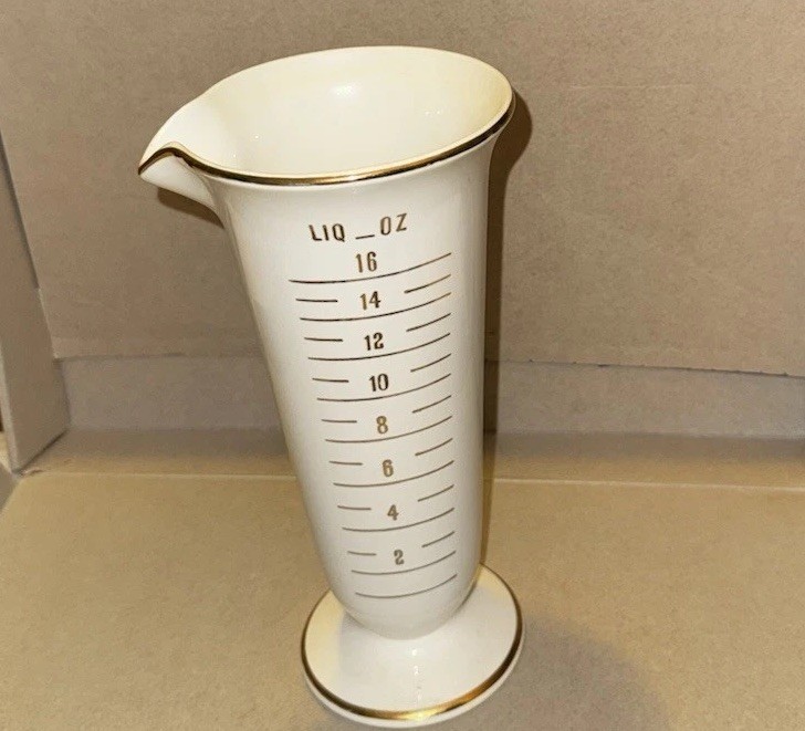 Vintage Owens Illinois Pharmacy Porcelain Measuring Cup Gold Trim 9″ Tall Beaker
