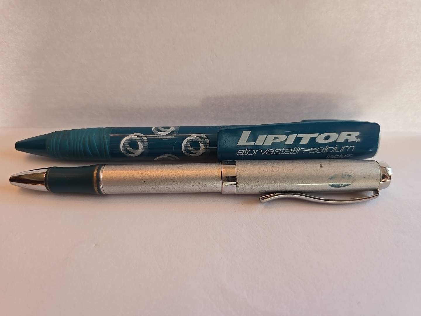 Lipitor Pharmaceutical Drug Rep Promo Ink Pens x2 Vintage Metal