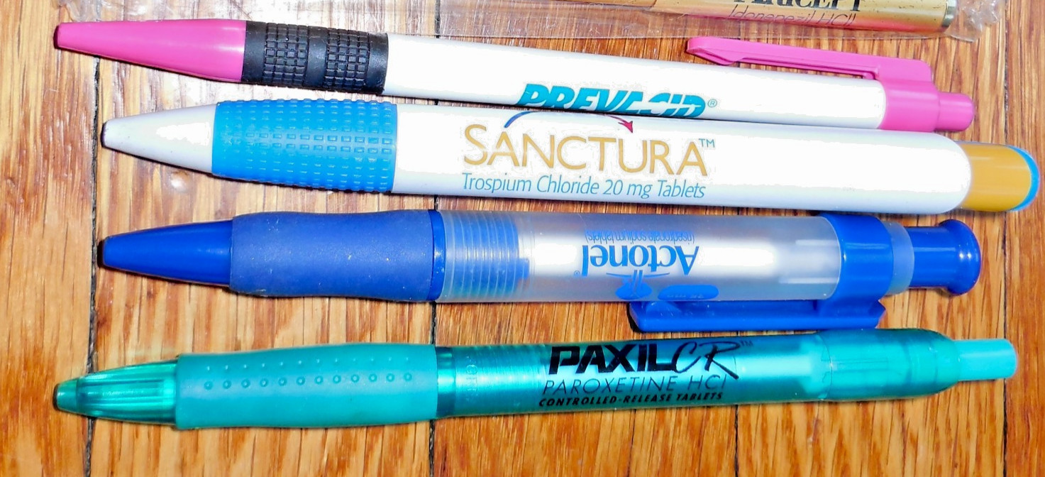 Vintage Pharmaceutical Drug Rep Lot Of 8 Plastic Pens Untested Aricept Actonel