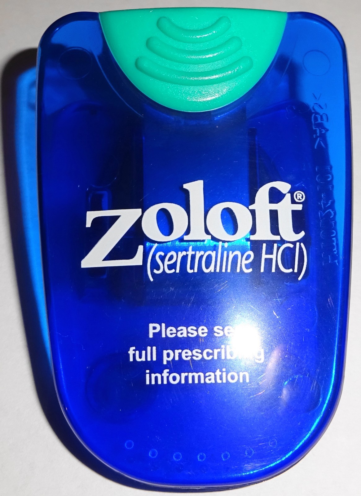 ZOLOFT MEDICAL LOGO COLLECTIBLE CLIP MAGNET NEW