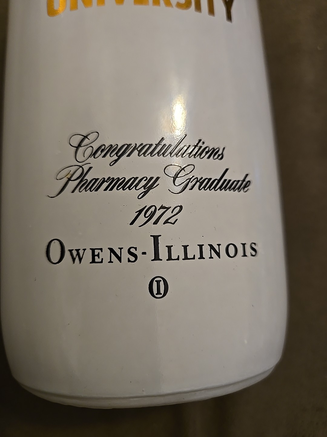1972 Pharmacy Graduate Owens-Illinois Temple Univ 16oz Bottle Duraglas Pharma