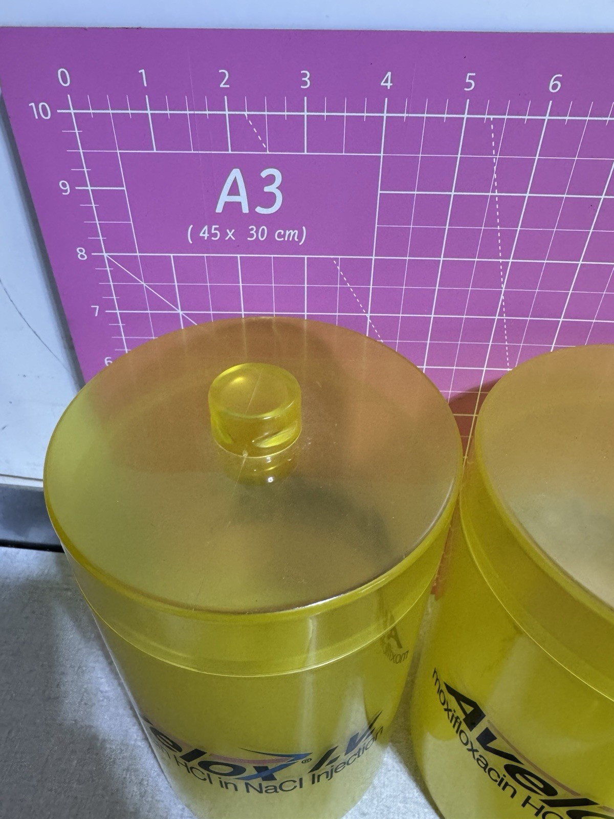 Pharmaceutical Avelox brand name 3 Canister Set antibiotic moxifloxacin