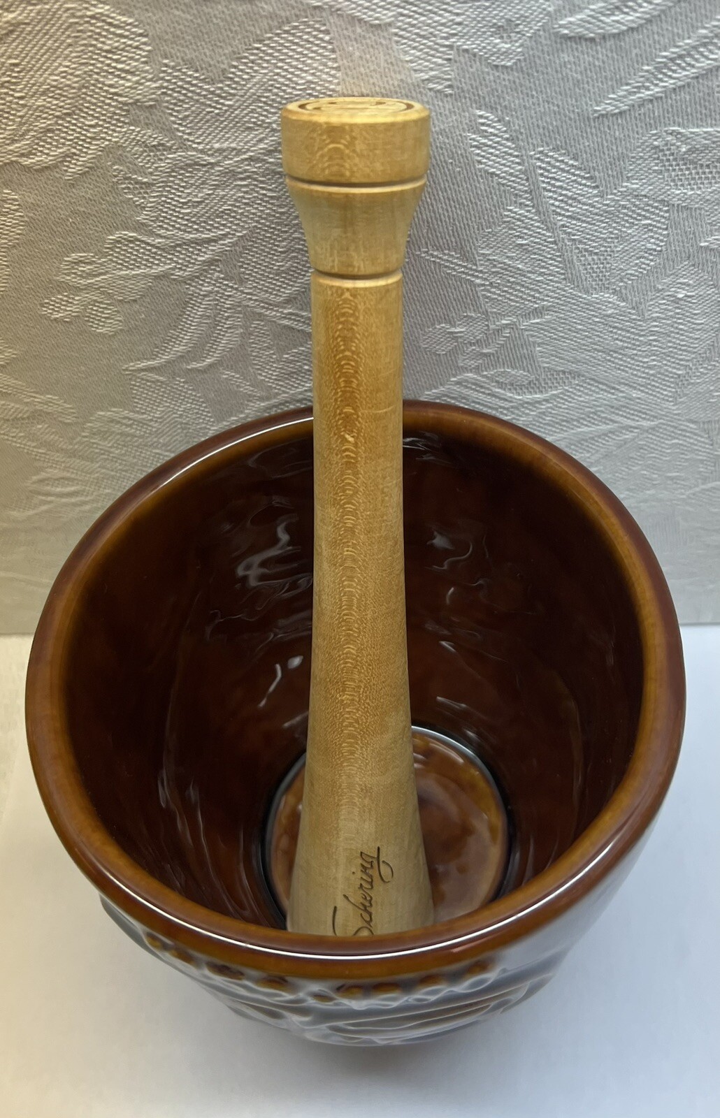 1990 APhA AMERICAN PHARMACEUTICAL ASSOCIATION MORTAR & WOODPESTLE-Brown Pottery
