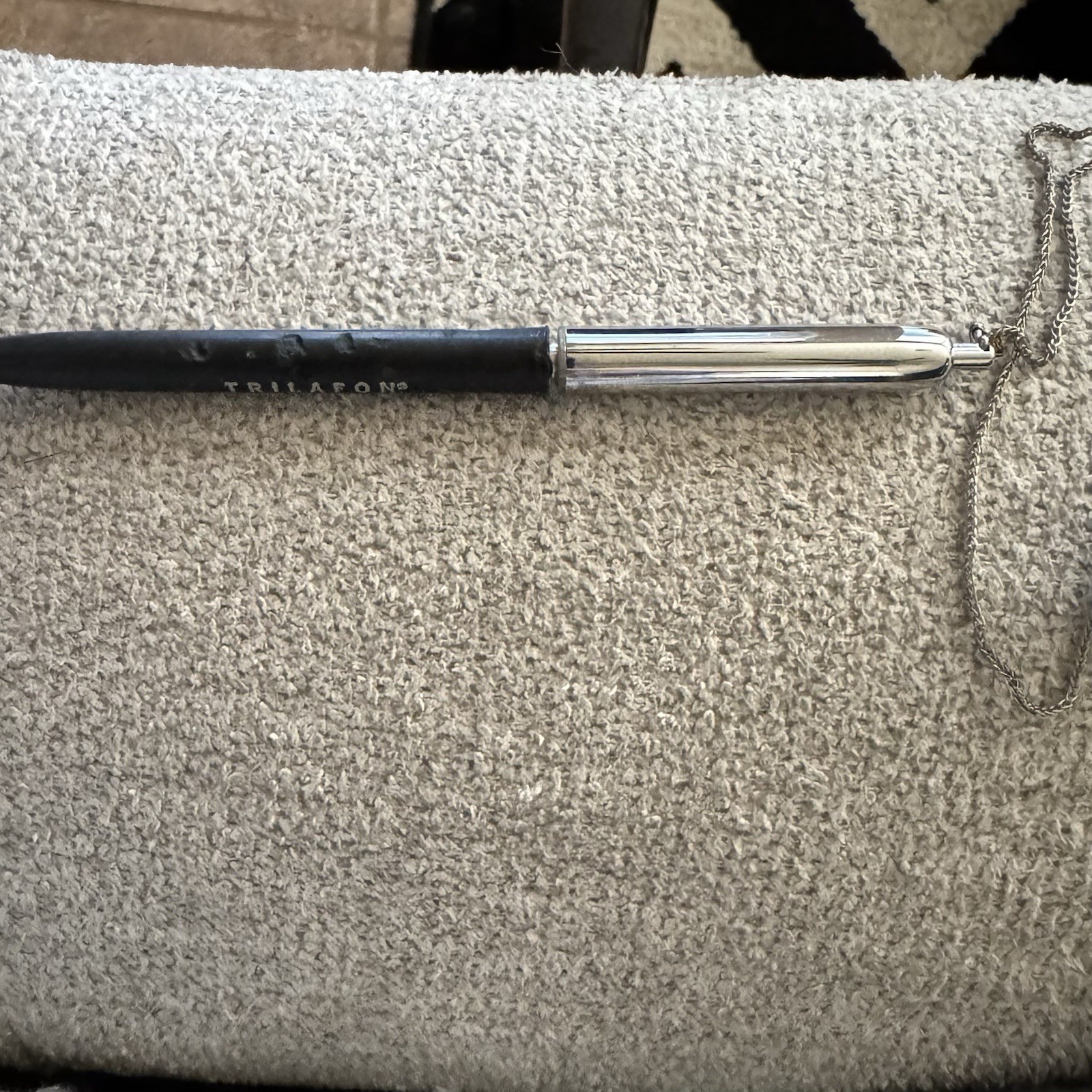 Rare Pysch Drug Rep Pen w/ RN Holder pin with retractable chain works