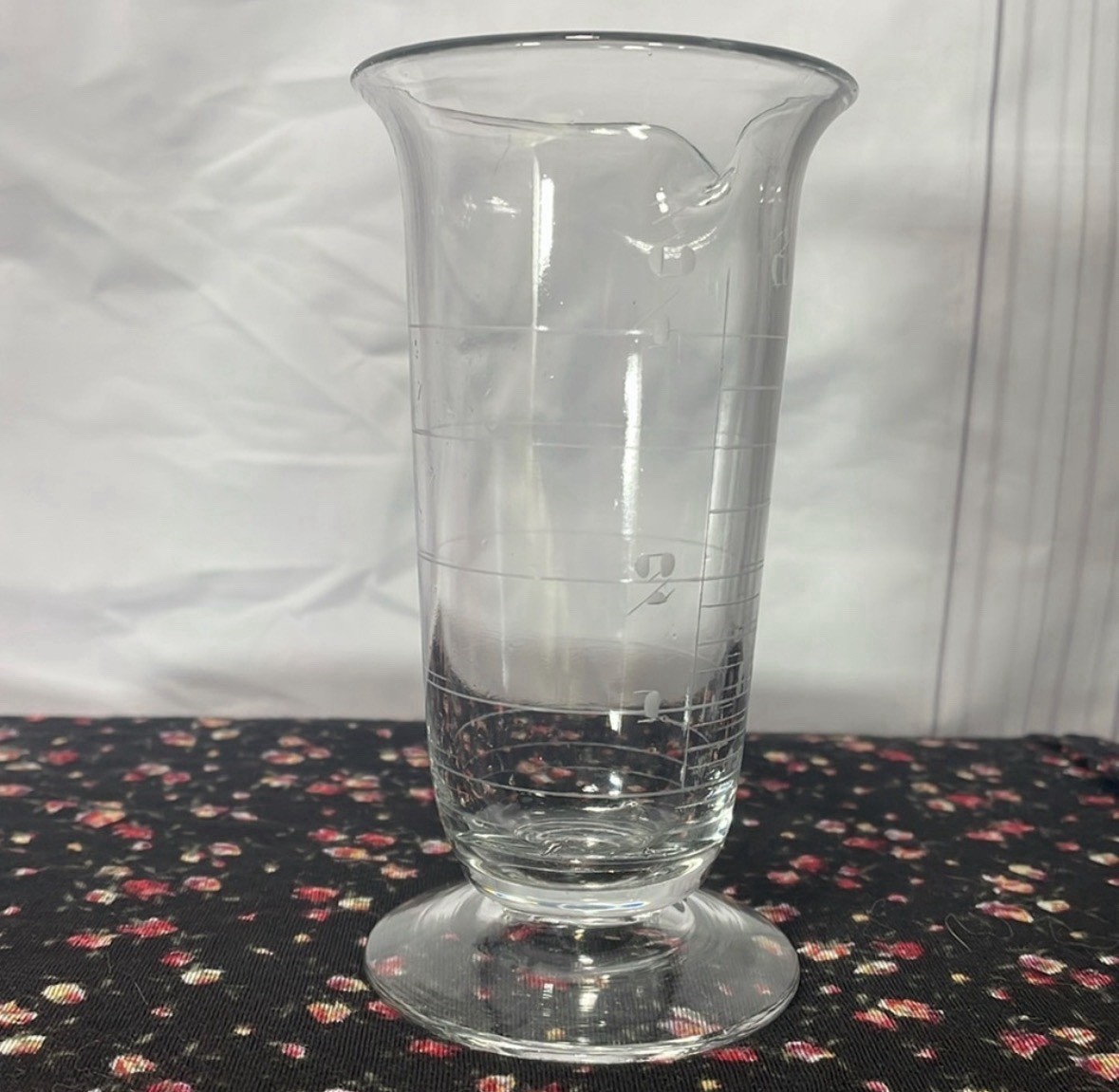 Vintage Etched Glass Apothecary Beaker Chemistry Measuring Glass