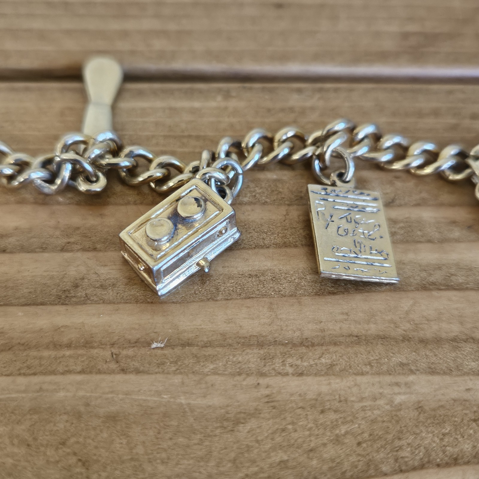 Pharmaceutical~Pharmacist Brass Gold Tone Bracelet~with 7 Charms