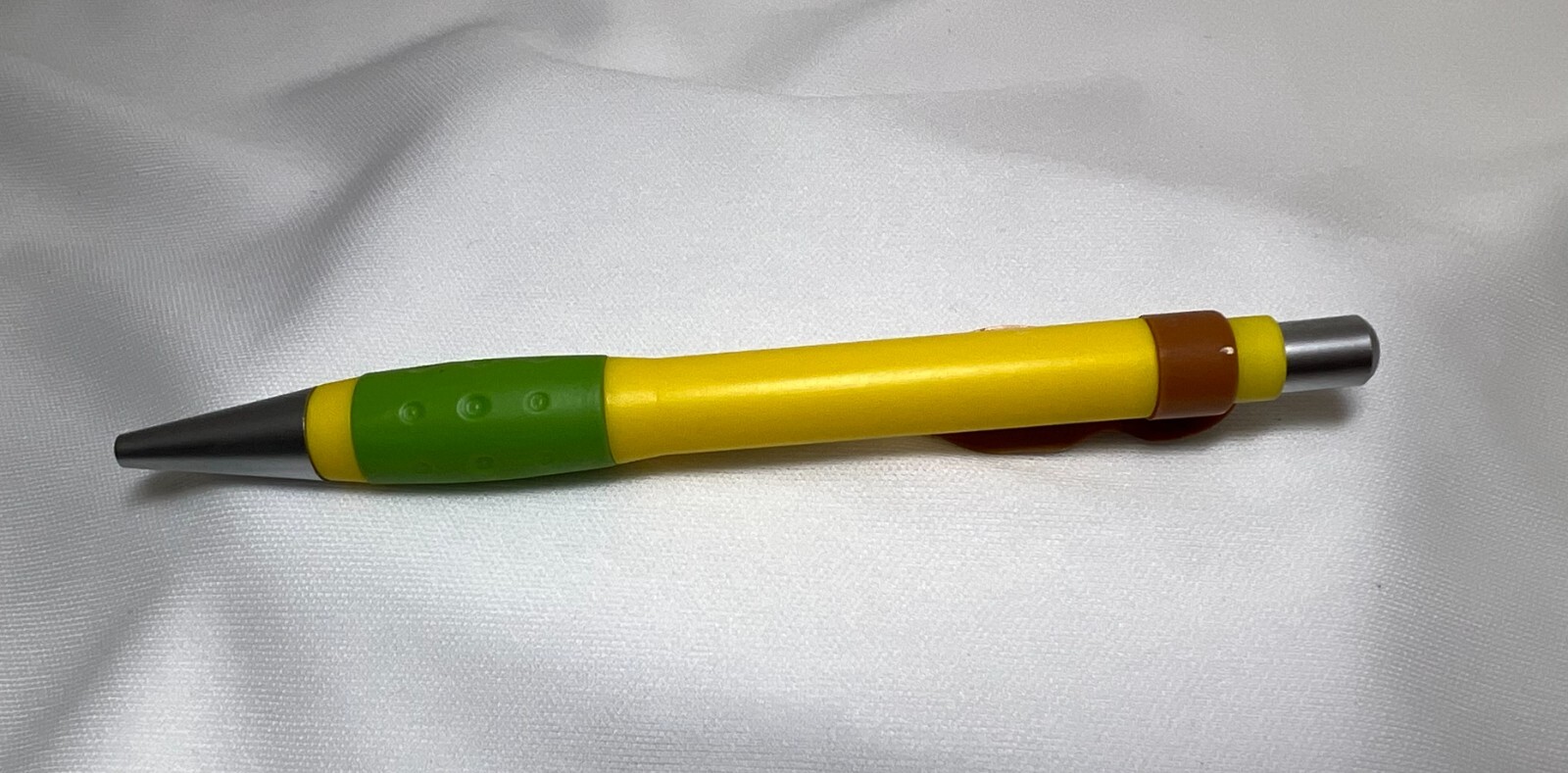 EpiPen Drug Rep Collectible Pharmaceutical PEANUT Clicker Pen Pocket Clip