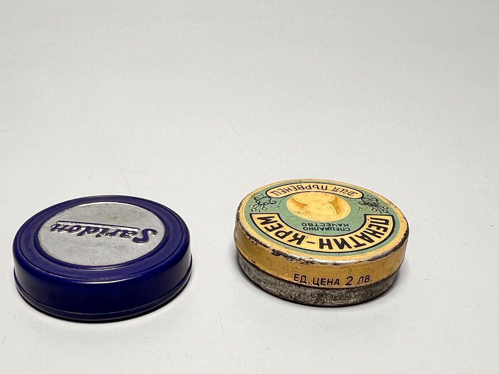 1930 Pharmacy Apothecary Bayer Saridon Bakelite Pill Box Penaten Cream Litho Tin