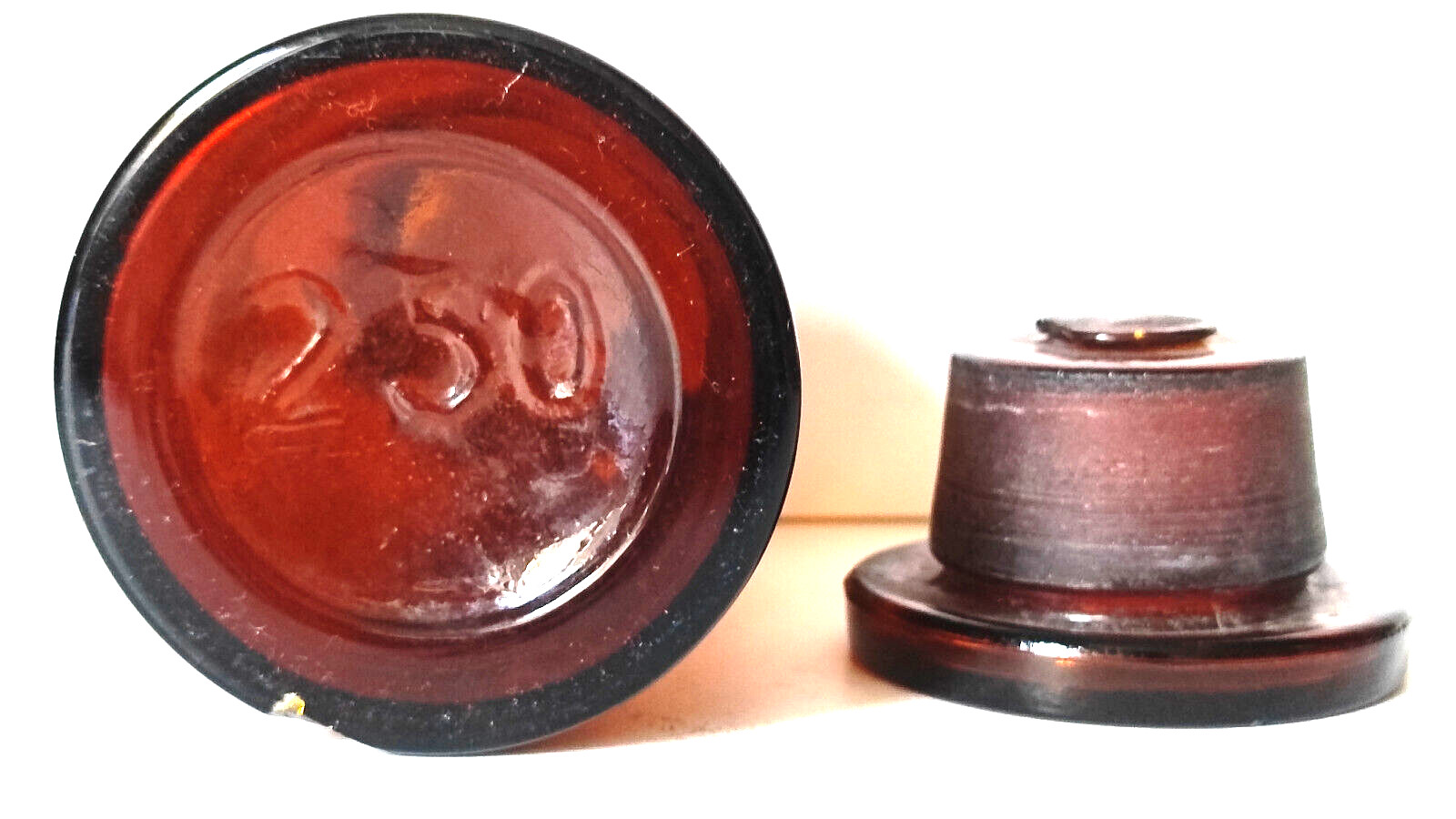 DERMATOLUM Vintage Glass Apothecary Pharmacy Brown Jar 250 ml