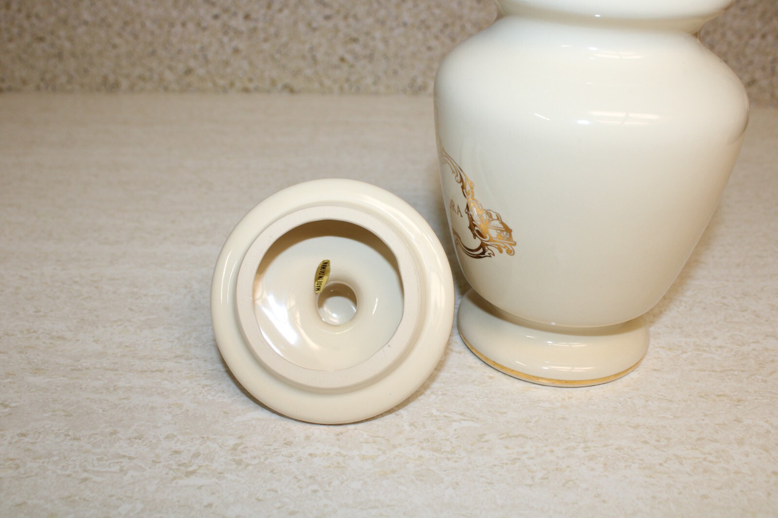 VTG Eli Lilly® Mandragora & Scale Ceramic Lidded Apothecary Pharmacy Jar 8.5″