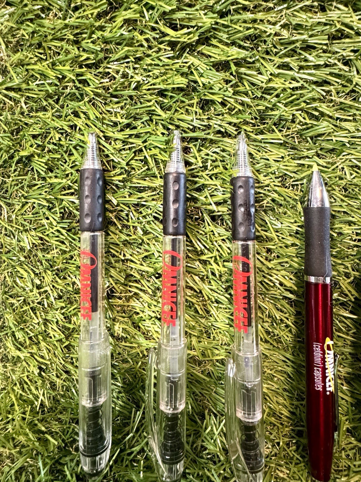 💥Vintage OMNICEF® Pen Lot – 8 Rare Pharma Promo Pens (Collector’s Treasure!) 💥