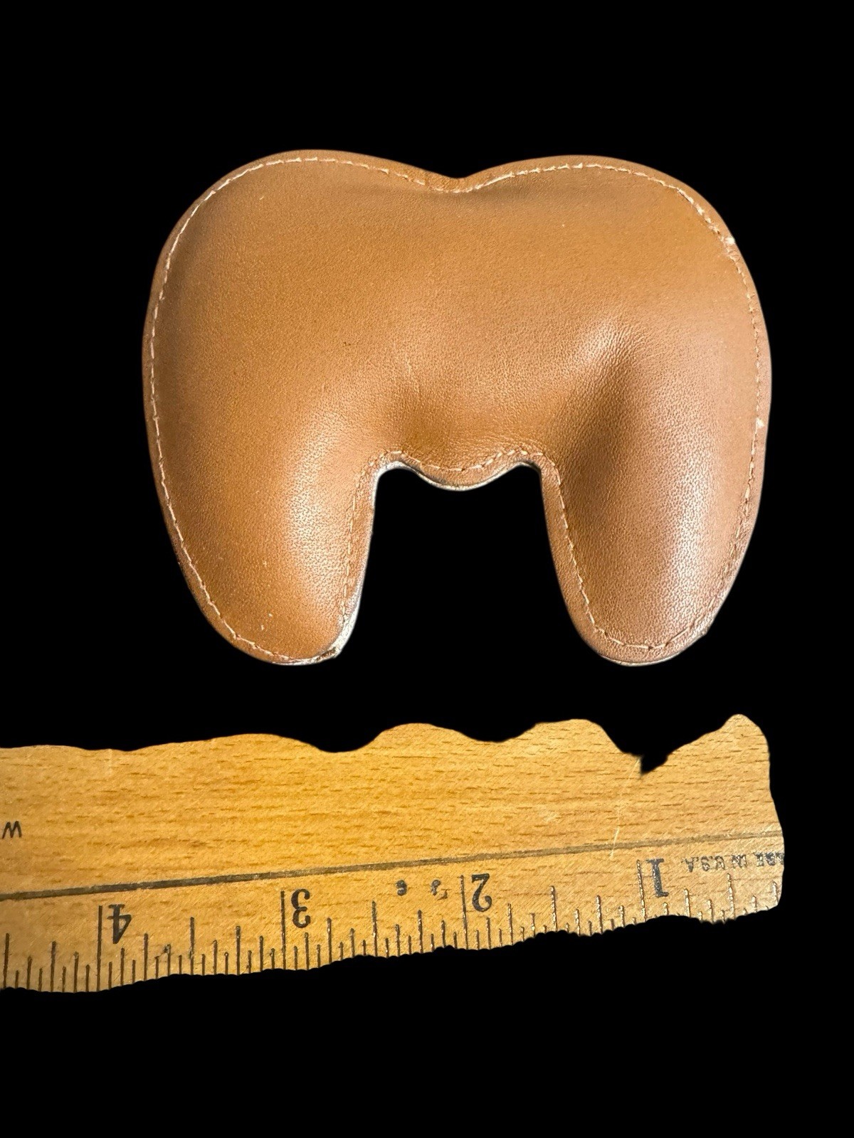 Synthroid Hormone Advertising Pharmacy Weights Paper Office Desk Document