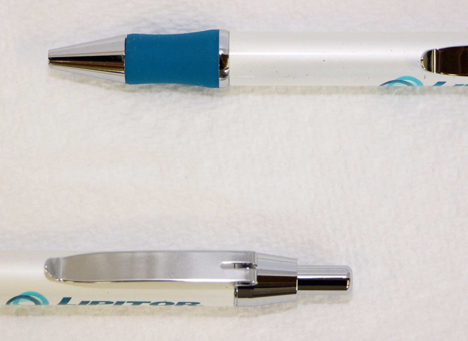 2 Lipitor Pharmaceutical Heavy Metal Beautiful Pens New in Sleeve