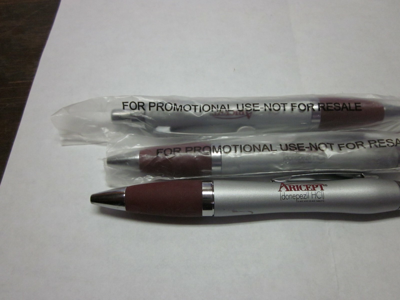 LOT OF 3 COLLECTIBLE PHARM. DRUG REP PENS, ARICEPT, BRAND NEW, HEAVY METAL