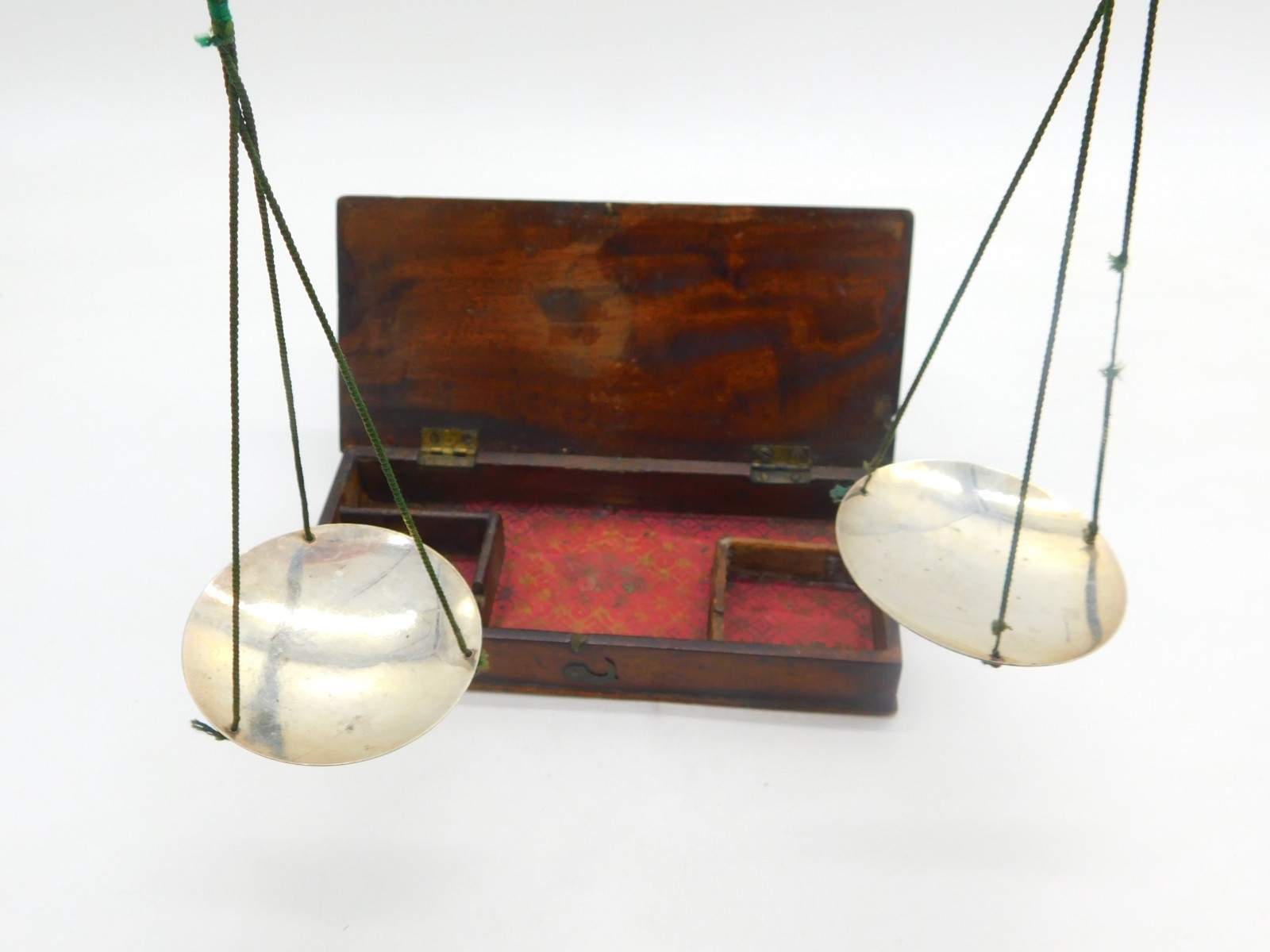 Victorian Boxed Set of Sterling Silver Pan Travelling Apothecary Scales Antique