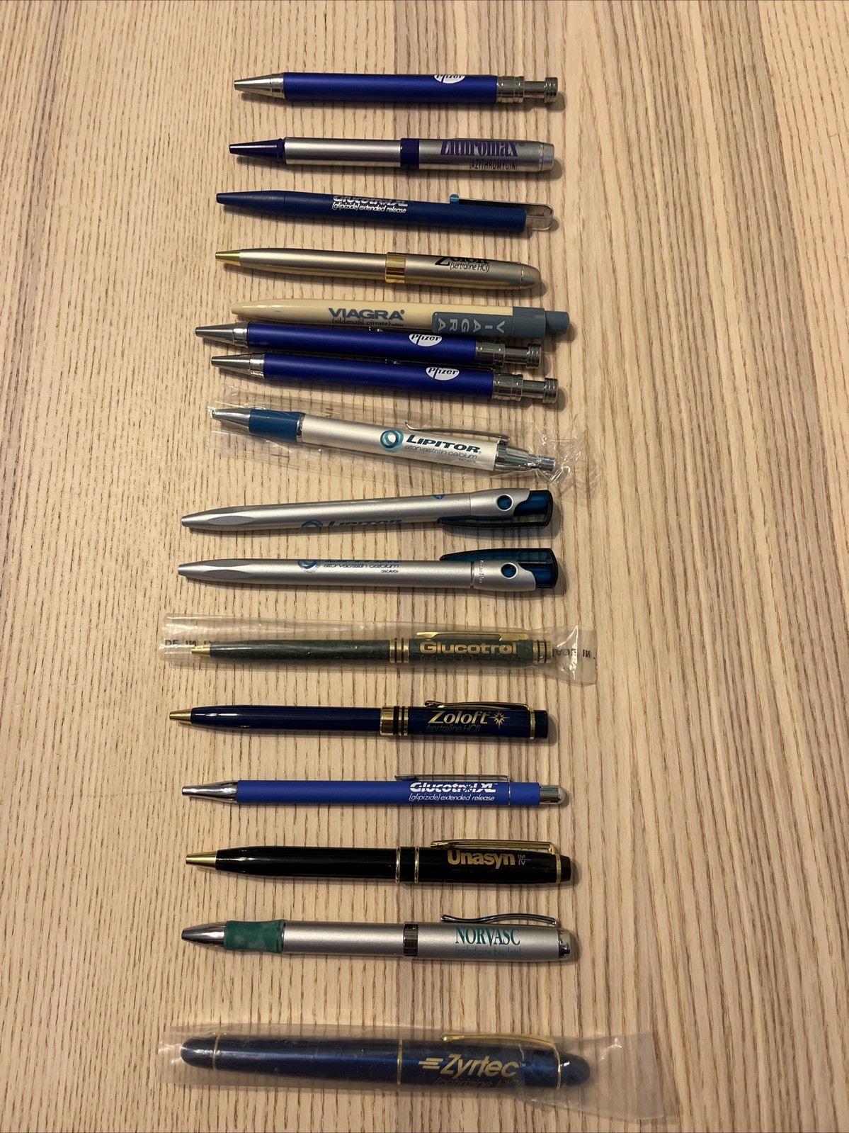 Pen Lot 17 Big Pharma VTG Drug Rep Pain Med Diabetes Zoloft Viagra Pfizer