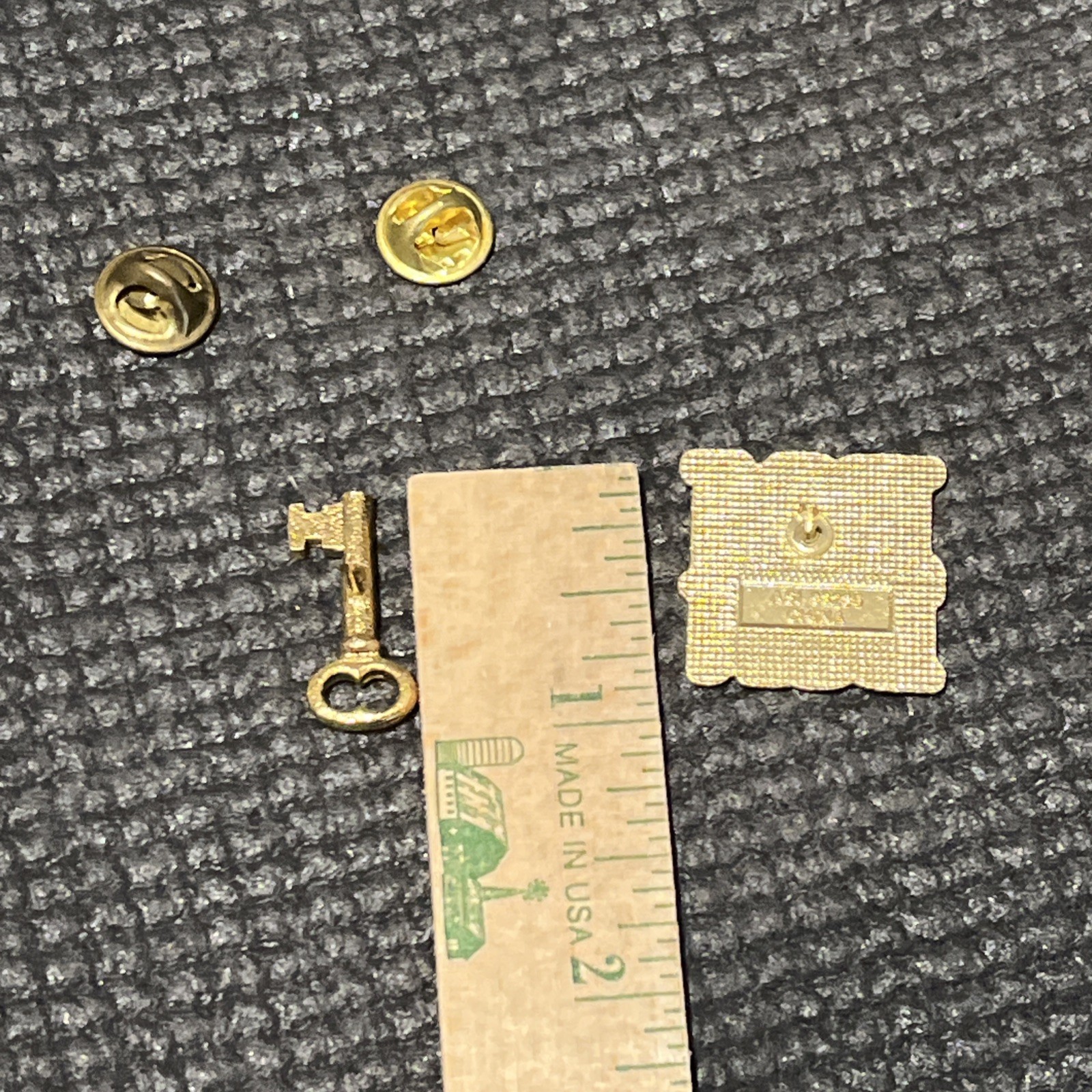 RN BSN Nurse Lapel Pin lot of 2 Gold tone Key P64