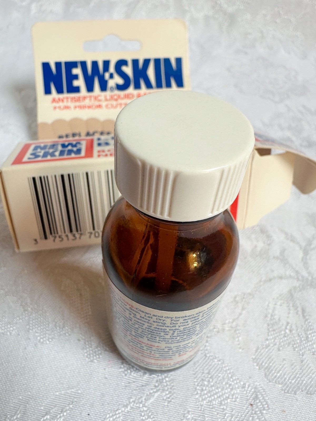 Lot Of Vintage First Aid Apothecary Vicks VapoRub Liquid Bandage Gauze Cream