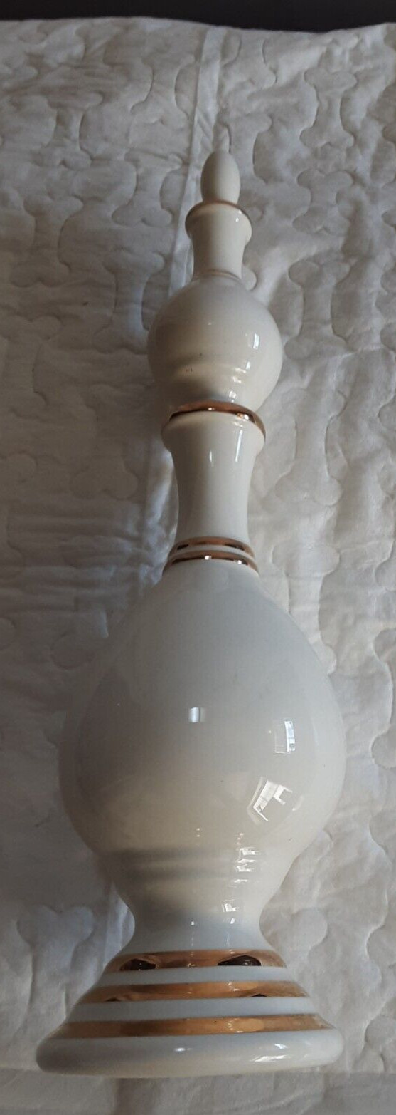 Vintage Collectable Owens-Illinois 12″ Ceramic Finial White with Gold Apothecary