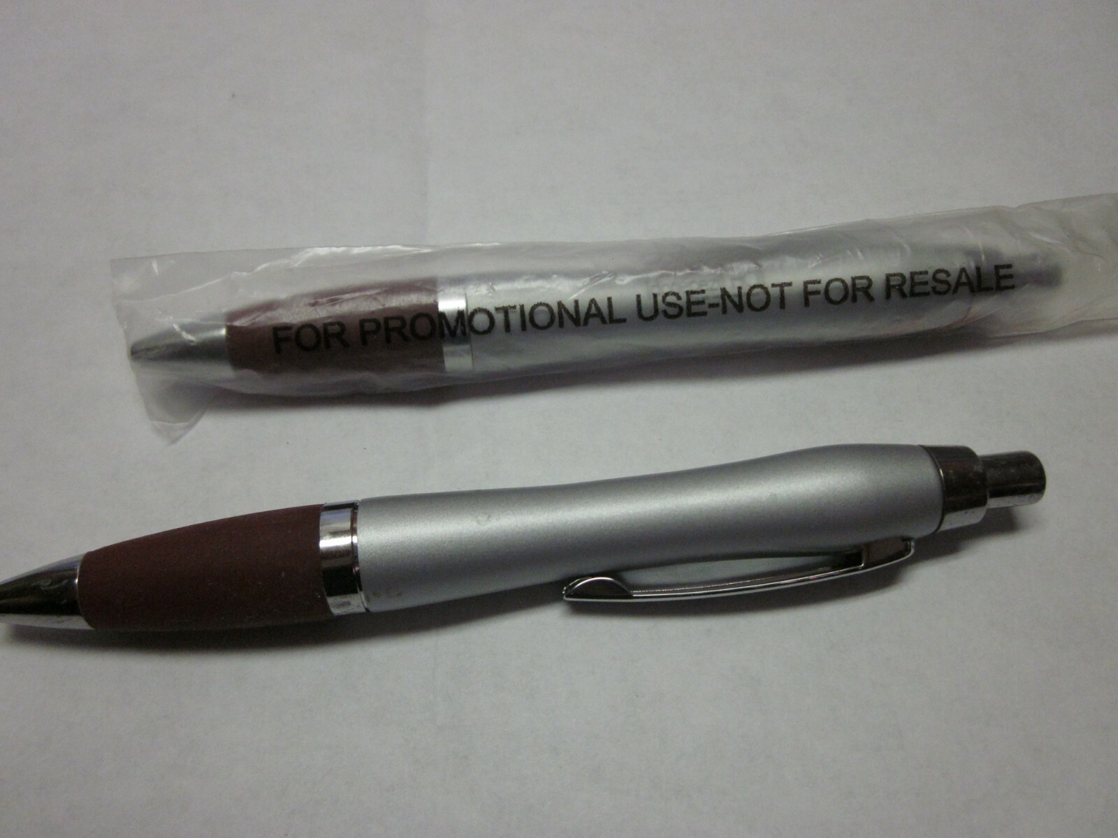 LOT OF 2 BRAND NEW PHARM. DRUG REP PENS- ARICEPT, HEAVY METAL, CLICKER,