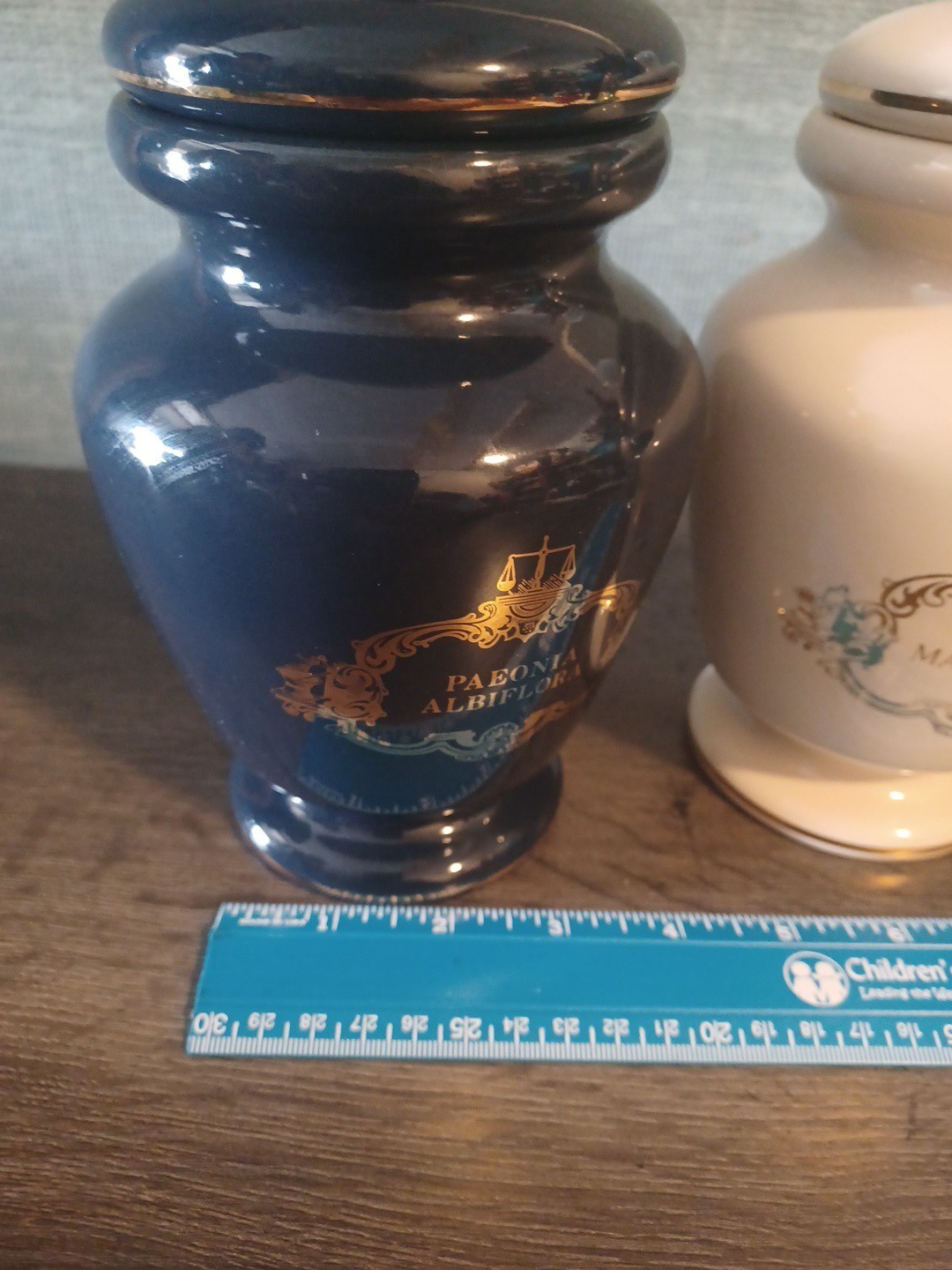 3 VTG Eli Lilly Ceramic Gold Trim Apothecary Jar-Symphytum Officinale