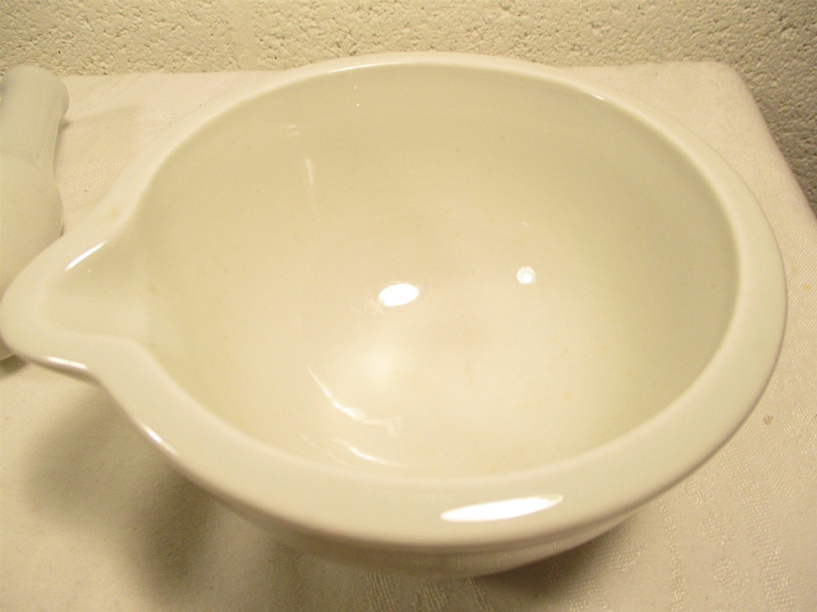 PILLIVUYT FRANCE HEAVY WHITE MORTAR & PESTLE APOTHECARY PHARMACUTICAL