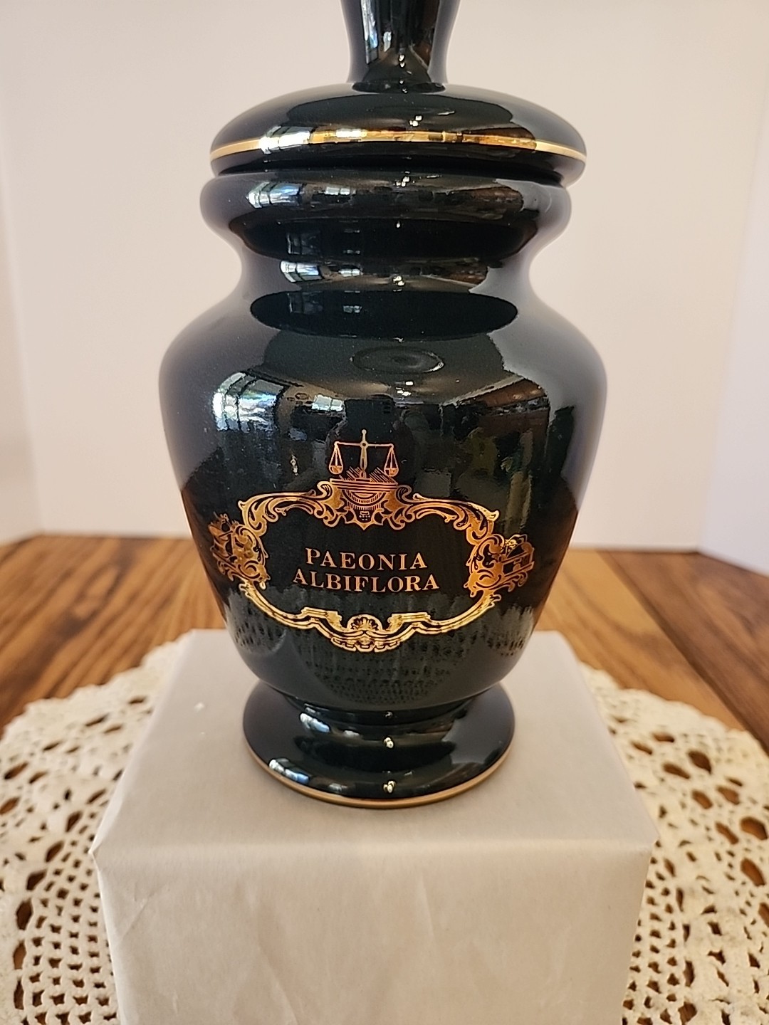 Apothecary 8.5″T Jar Peony (Paeonia Albiflora) Eli Lilly Navy Blue #19-662 READ