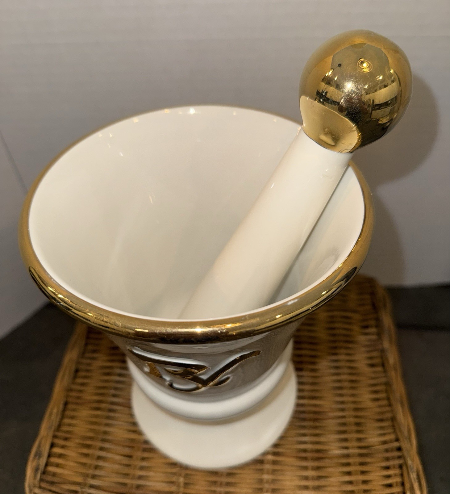 Antique Owen’s-Illinois Porcelain Mortar & Pestle Pharmacy Advertising Piece
