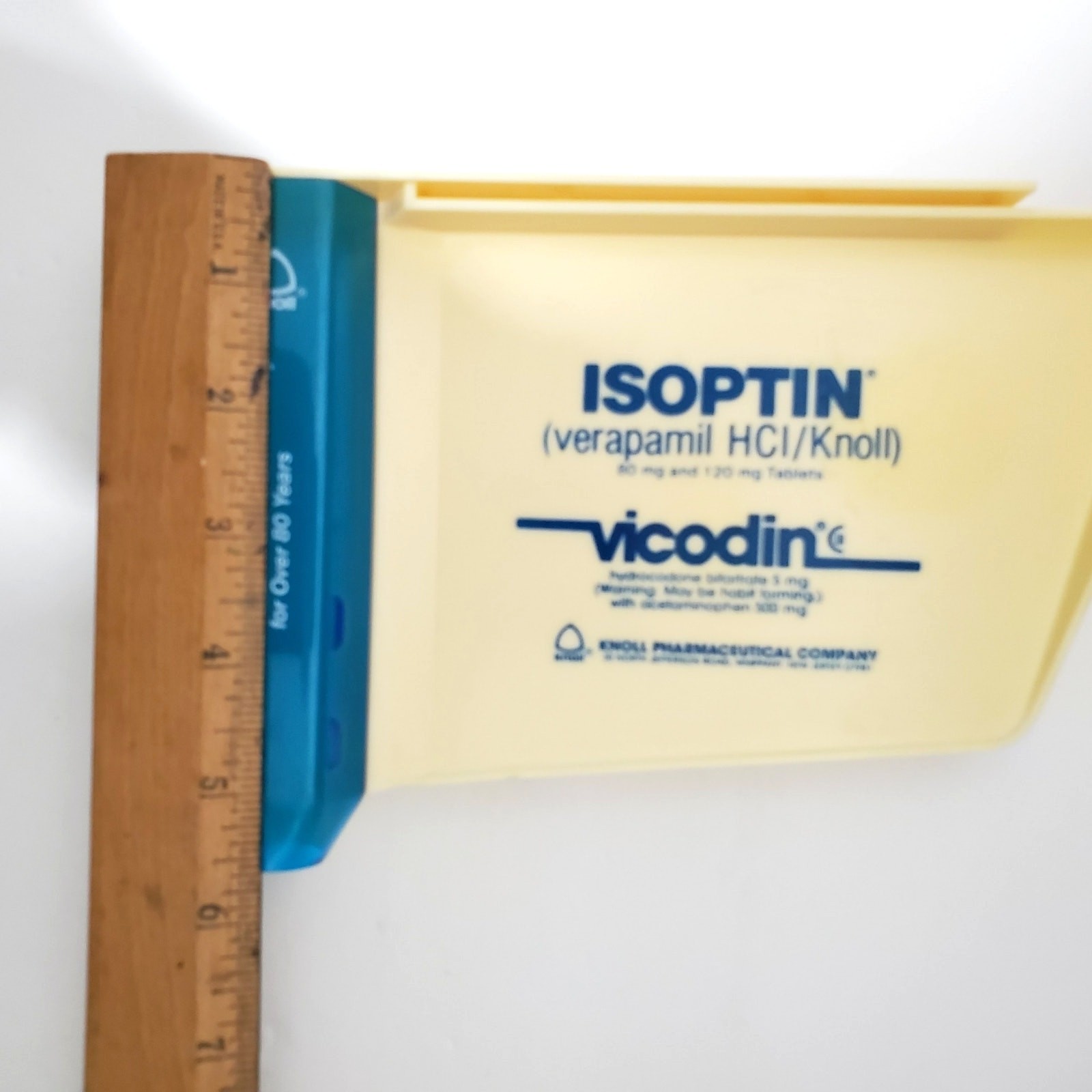 VTG Vicodin Isoptin Plastic Pill Sorter Counting Tray Pharma Promo Knoll Pharm