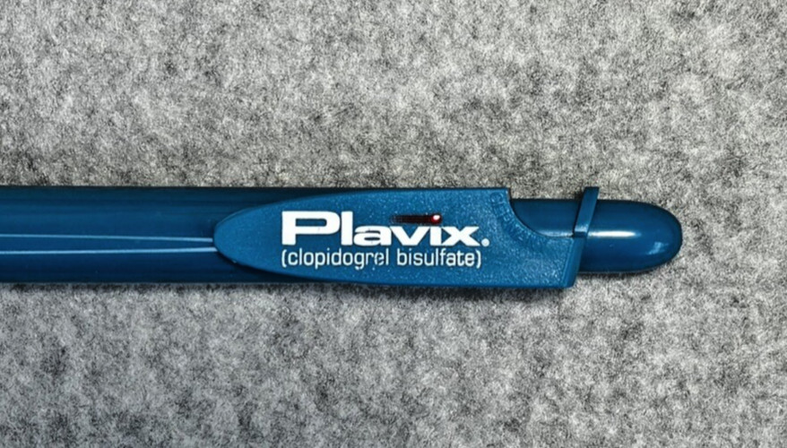 PLAVIX Drug Rep Pen Pharmaceutical Advertising Collectible Blue Refillable