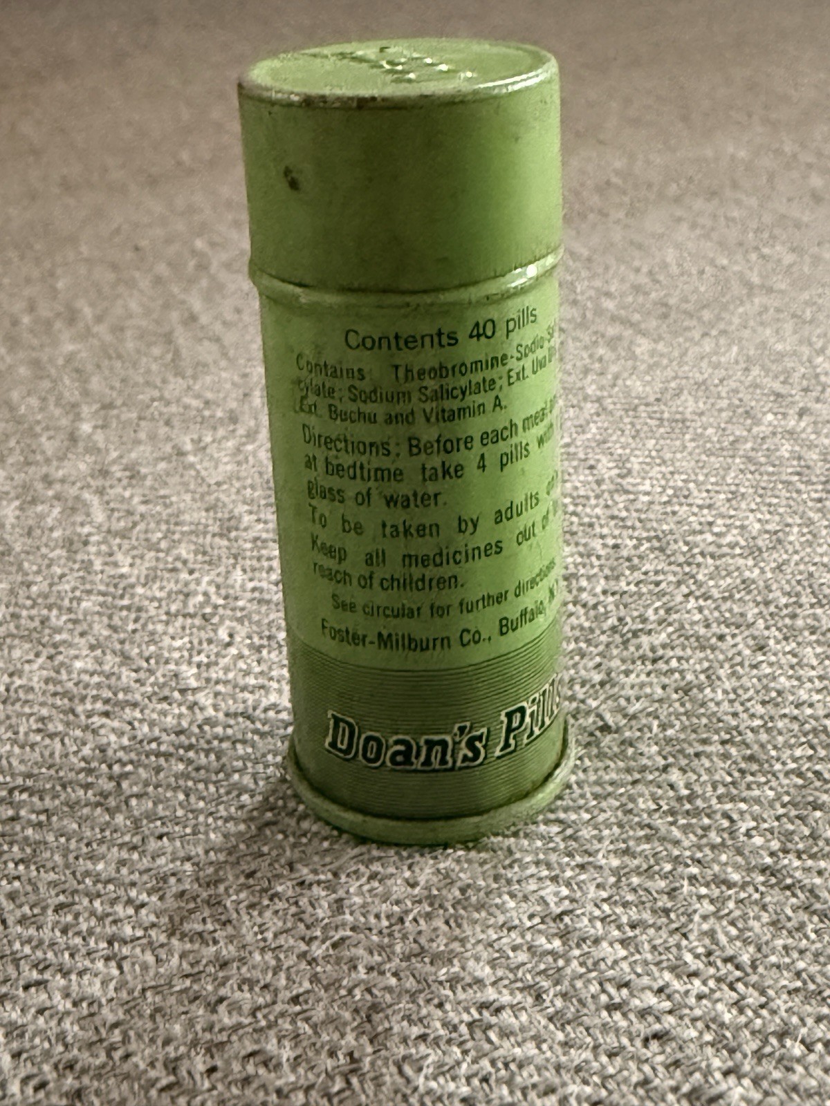 RARE 1960s DOAN’S PILLS medical tin VINTAGE PHARMACEUTICAL doctor med RX drugs