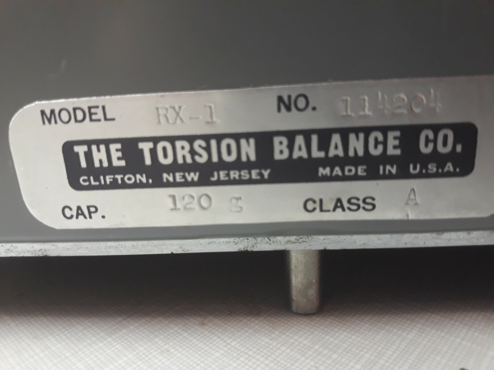 VINTAGE TORSION BALANCE CO STYLE RX1 SCALE. COMPLETE WITH WEIGHTS SET & OTHER.