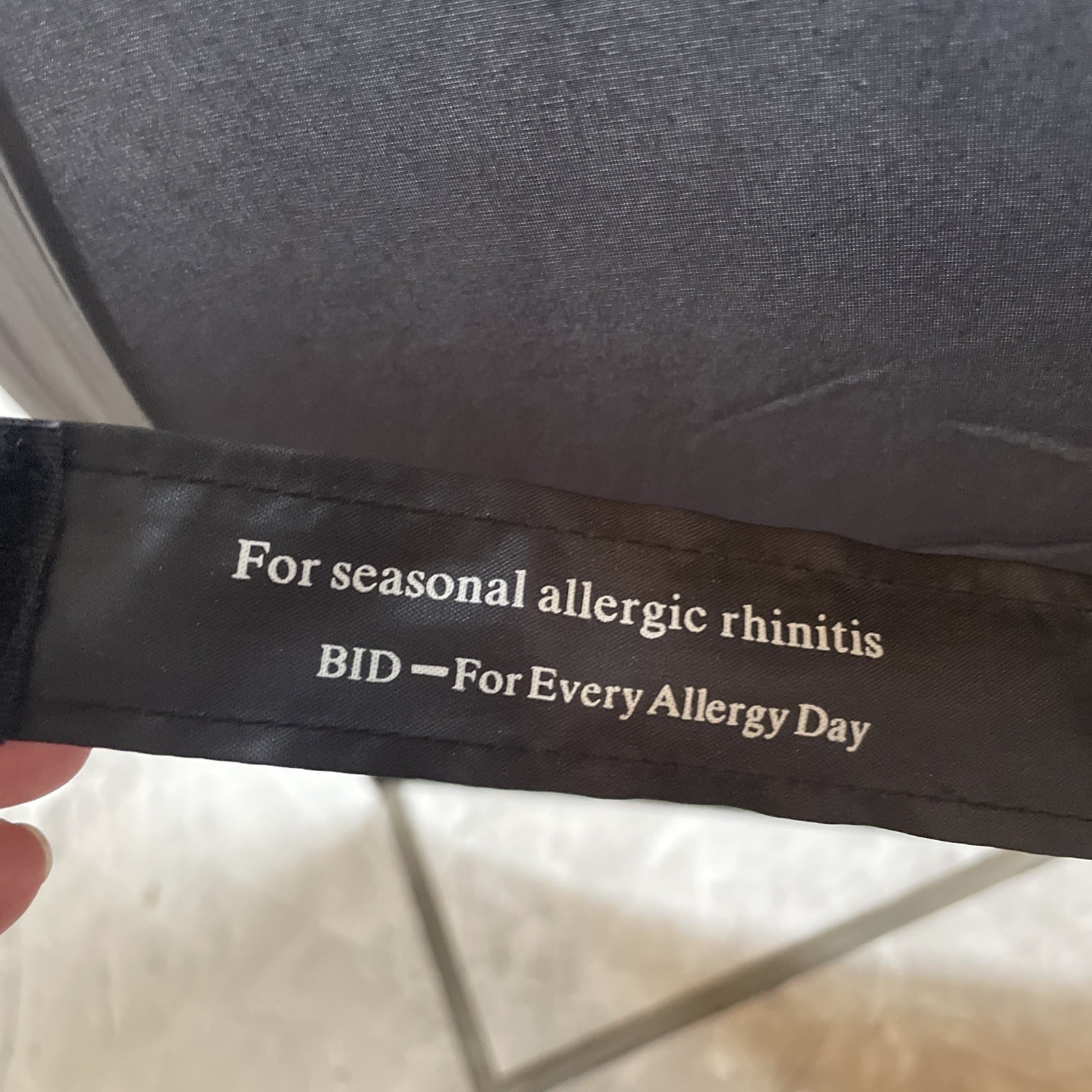 RARE DRUG REP Vintage Black Rainmaker UMBRELLA Astelin Nasal Spray Advertisement