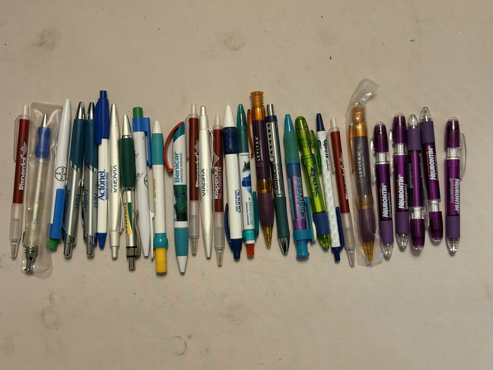 Pharmaceutical Drug Rep Pharma Collectable Promo Pens Lot of 30 But Untested