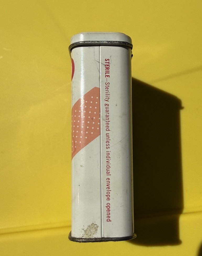 Vintage Band-Aid Plastic Strips Metal Tin Johnson & Johnson 49c Code 5614 USA