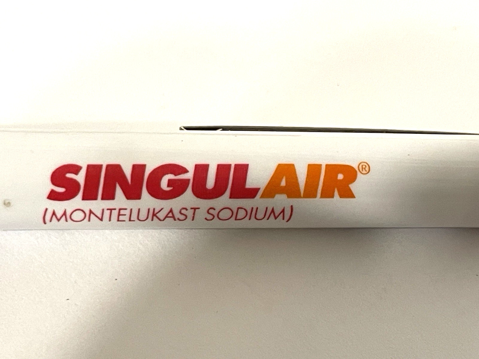 Pharmaceutical Drug Rep Vintage 3 Pens Singulair Collectible Promo Red Orange