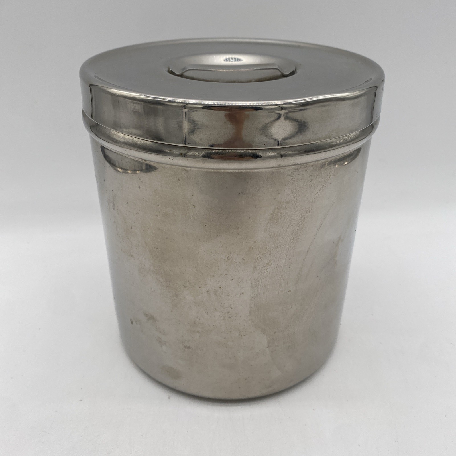 Vollrath Stainless Steel Canister With Medical Lid – 8803