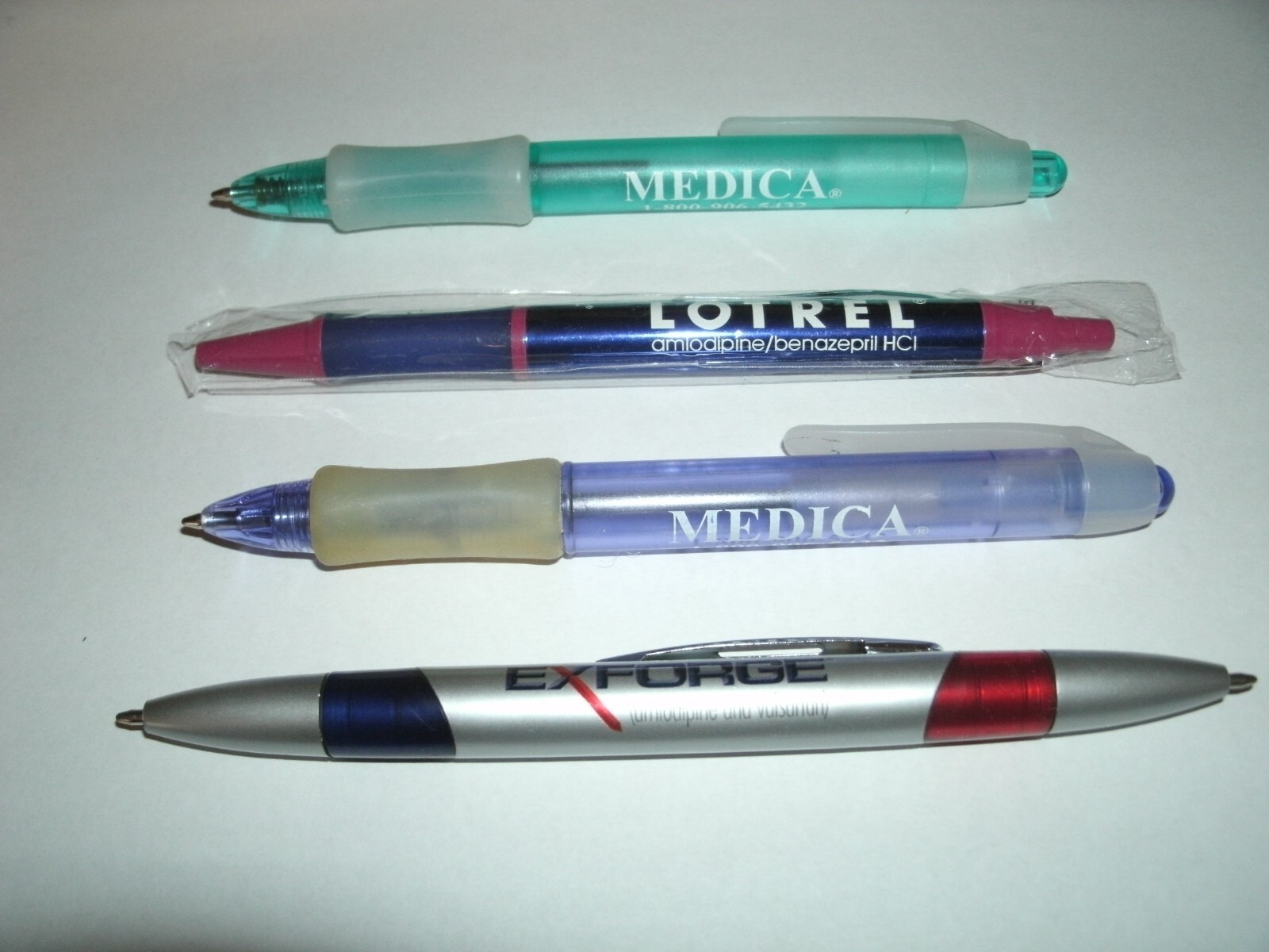 Lot of 4 new Drug Rep Pharmaceutical Pens Pharma