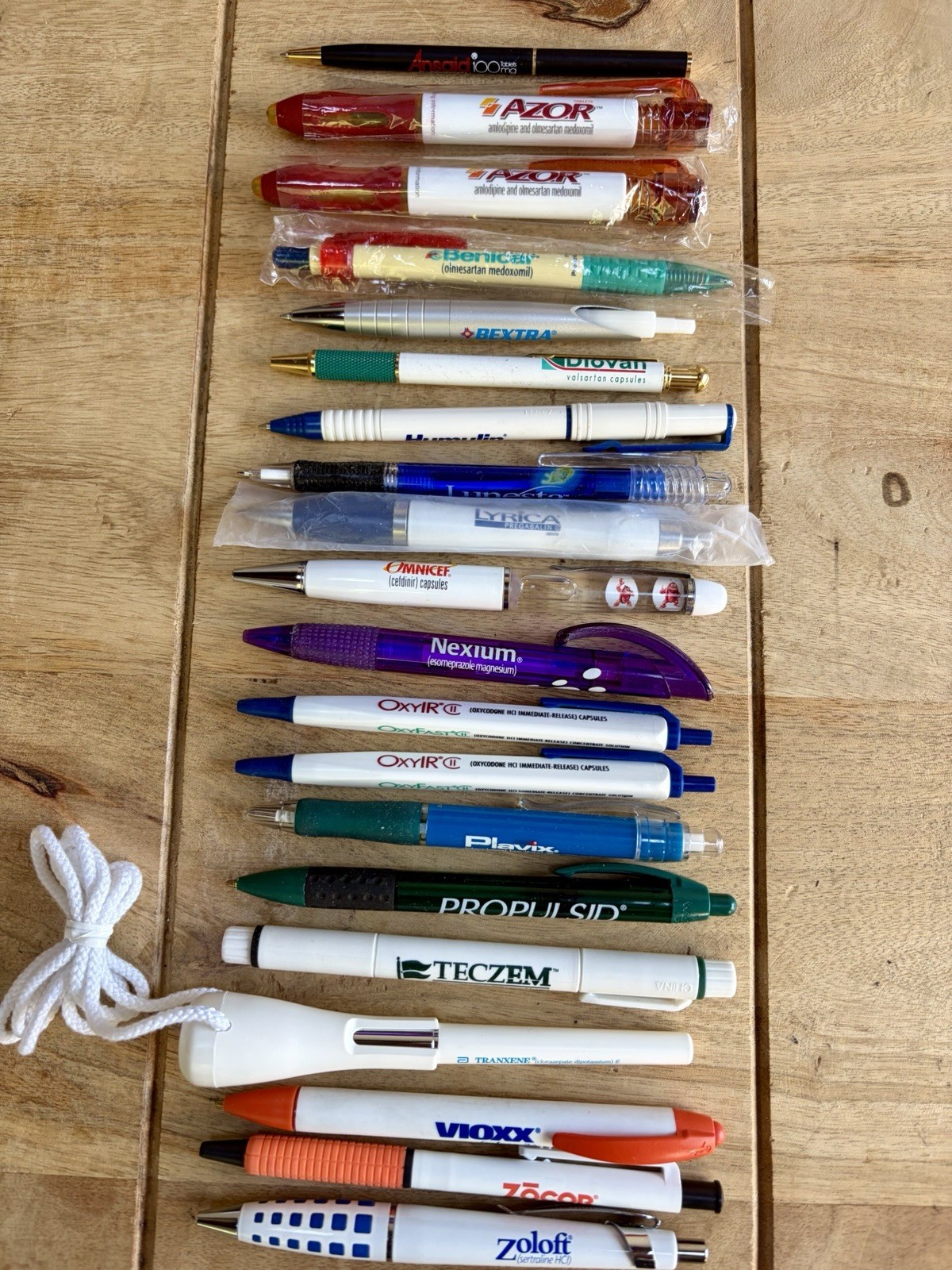 Lot Of 20 Vintage Pharmaceutical Drug Rep Pens