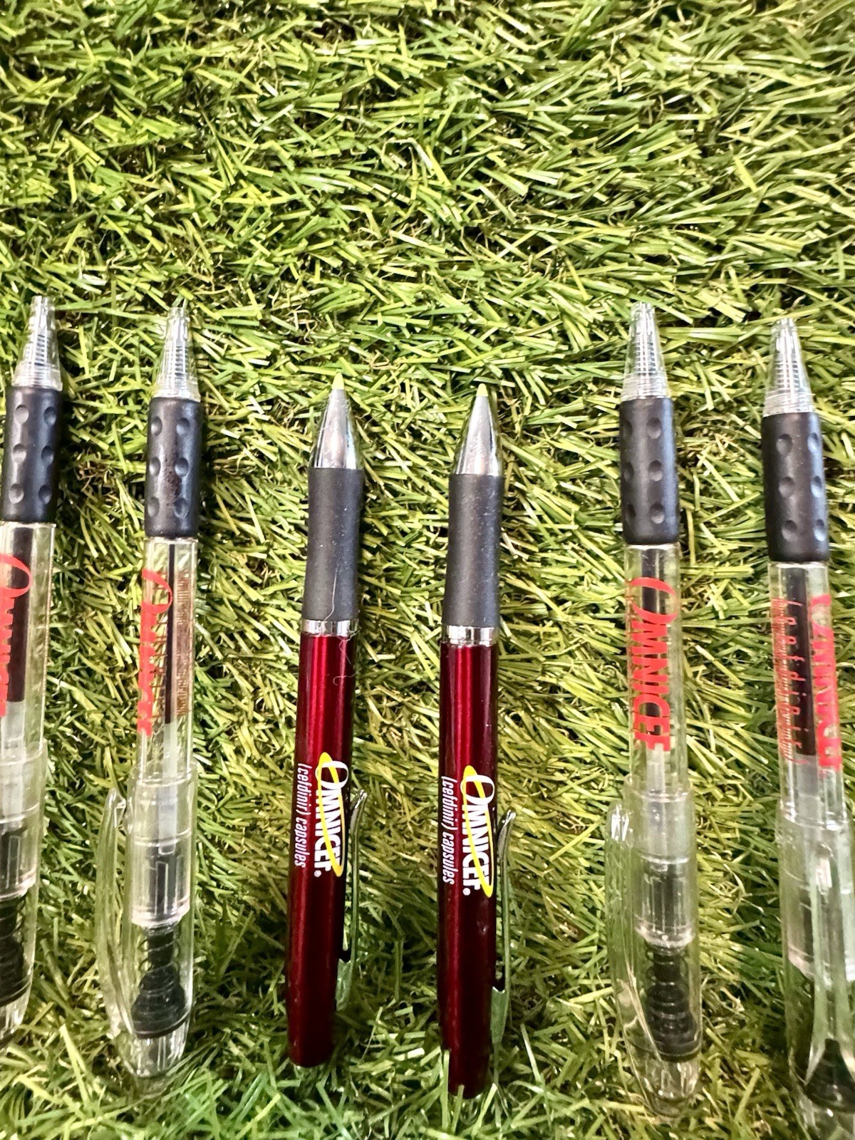 💥Vintage OMNICEF® Pen Lot – 8 Rare Pharma Promo Pens (Collector’s Treasure!) 💥