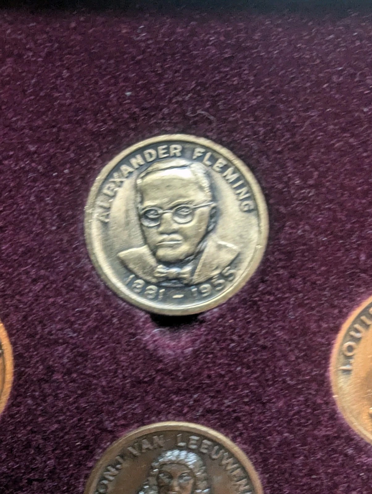 RARE Eli Lilly & Co Coins PIONEERS IN THE FIGHT AGAINST INFECTIOUS DISEASE FRAME