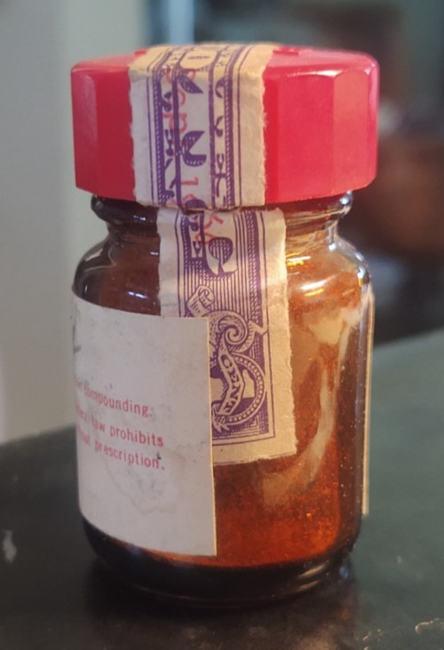 EMPTY ! RARE Merck Cocaine fluffy Flakes & Narcotic Tax stamp EMPTY BOTTLE