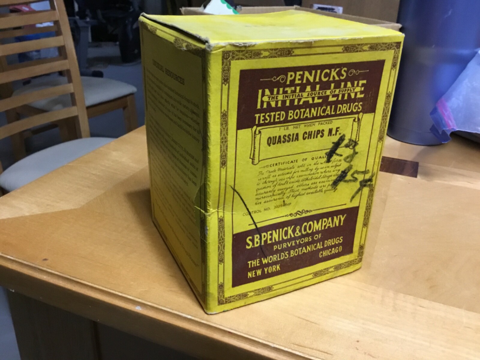 Vintage 1 pound box of Penwick’s Quassia Chips N.F. Botanical drug (opened box)