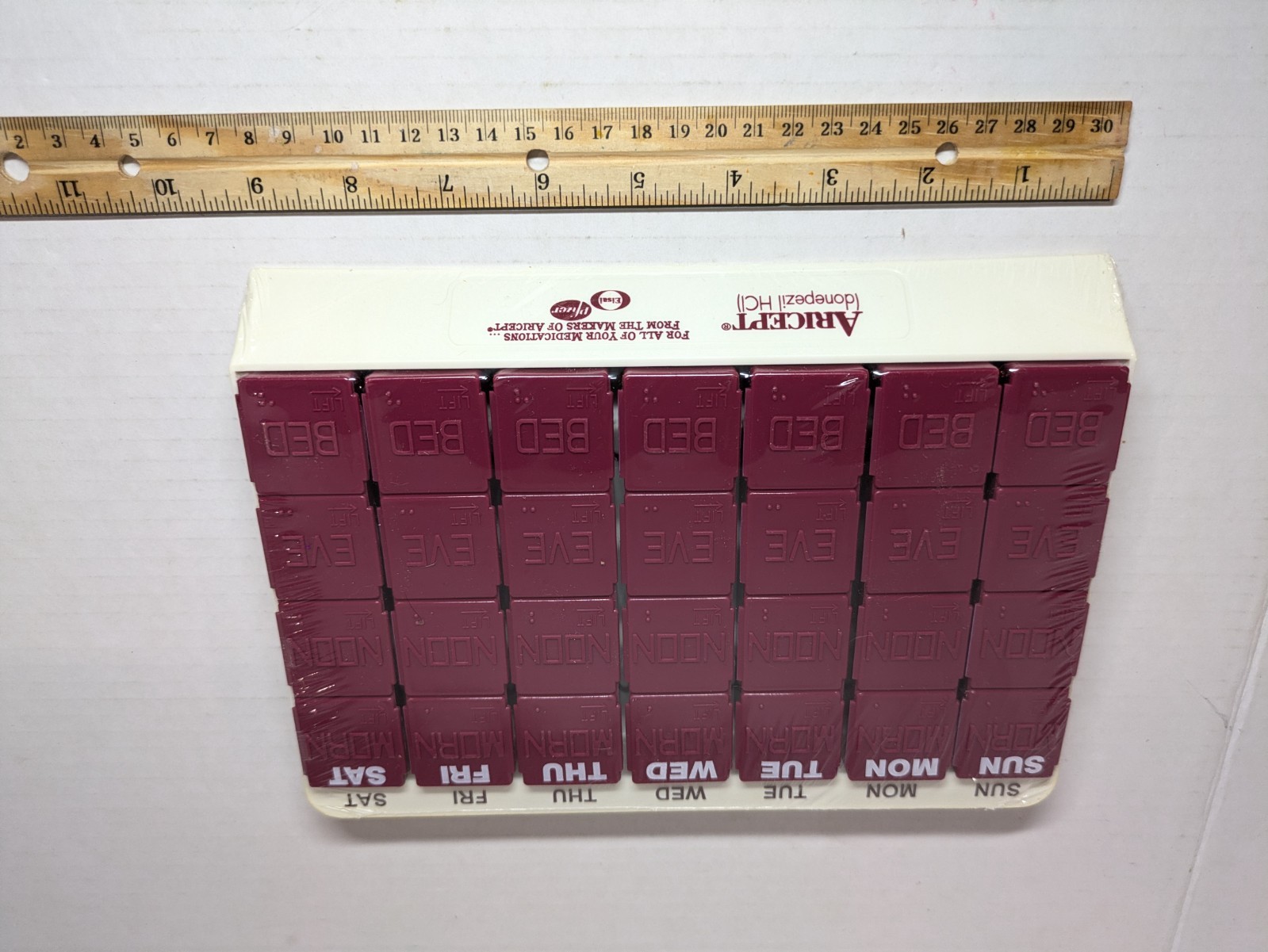 SEALED Vintage Aricept Pharmaceutical Drug Rep Promo 7 Day Pill Organizer Sorter