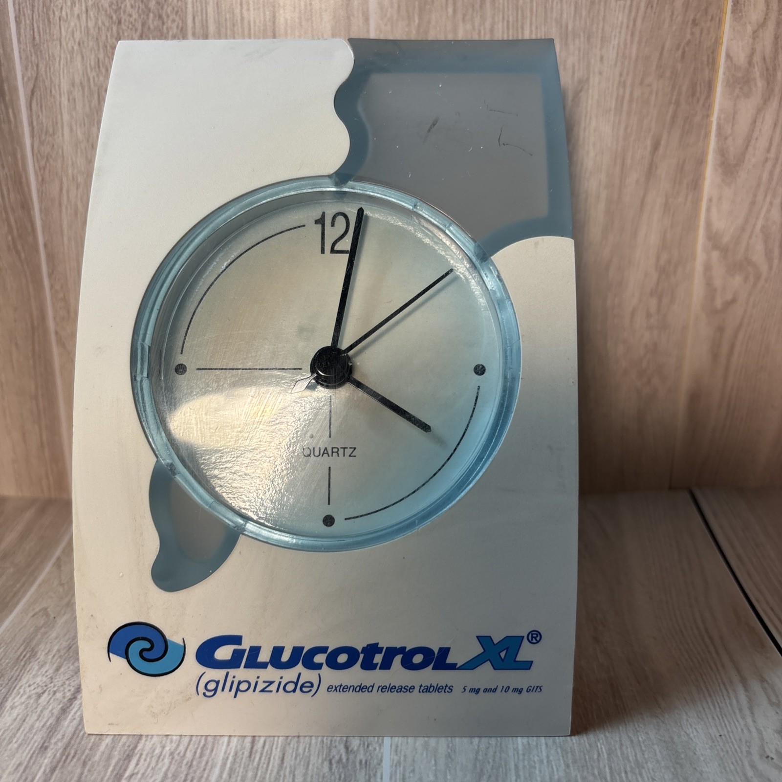 VTG GLUCOTROL XL Desk Clock in Pharma Drug Rep